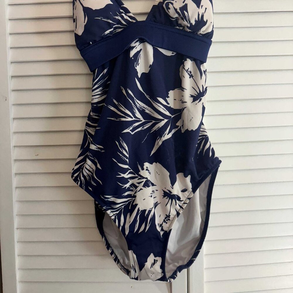 Venus Woman's one piece Bathing suit